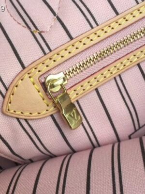 Louis Vuittom Monogram Canvas Neverfull MM Bag pink