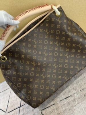 Louis Vuitton Replica Artsy MM Bag Monogram Canvas M44869