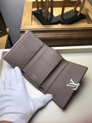 Louis Vuitton Replica Capucines Compact Wallet M62156 Magnolia