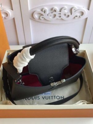 Louis Vuitton Replica Capucines PM Bag M42242 Black/SiLV Replicaer