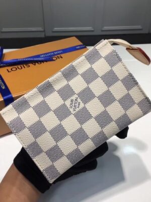 Louis Vuitton Replica Damier Canvas Toiletry Pouch 15 Bag M47546 10