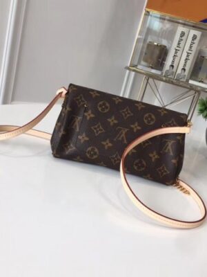 Louis Vuitton Replica Favorite PM in Monogram Canvas M40717 2018