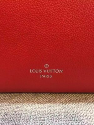 Louis Vuitton Replica LOCKME CABAS RUBIS M42290