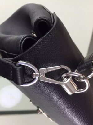 Louis Vuitton Replica Lockme II Noir M50250