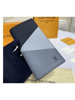 Louis Vuitton Replica M30713 LV Replica Brazza wallet in Gray monochrome Taiga leather