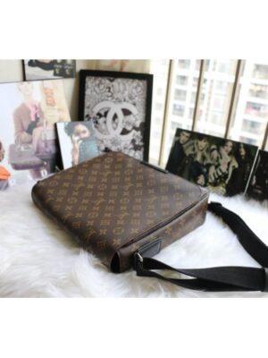 Louis Vuitton Replica M40934 Monogram Macassar Canvas District MM