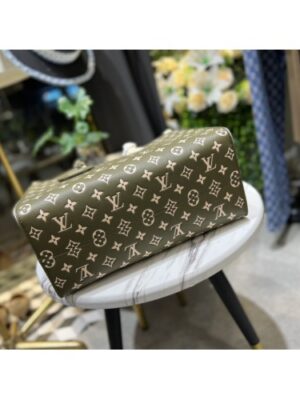 Louis Vuitton Replica M46060 OnTheGo MM Monogram Empreinte bag