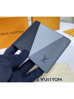 Louis Vuitton Replica M60895 LV Replica Multiple wallet in Gray monochrome Taiga leather