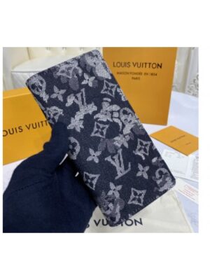 Louis Vuitton Replica M80032 LV Replica Brazza Wallet in Monogram Tapestry coated canvas