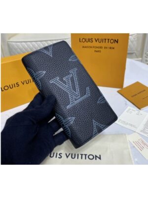 Louis Vuitton Replica M80042 LV Replica Brazza Wallet in Taurillon Shadow leather