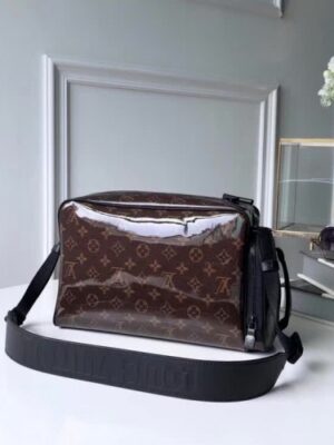 Louis Vuitton Replica Men’s Camera Bag M43884 Monogram Glaze Coated Canvas 2018