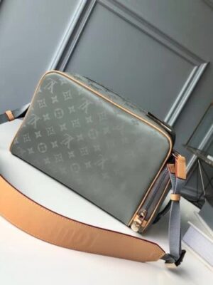 Louis Vuitton Replica Men's Camera Bag M43884 Monogram Titanium Canvas 2018