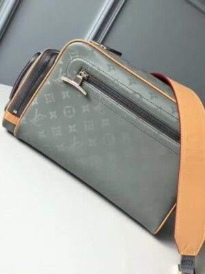 Louis Vuitton Replica Men's Camera Bag M43884 Monogram Titanium Canvas 2018