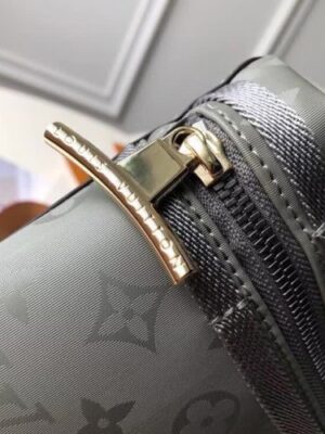 Louis Vuitton Replica Men's Messenger M43889 Monogram Titanium Canvas 2018