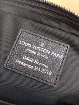 Louis Vuitton Replica Men's Outdoor Messenger Shoulder Bag M33435 Black 2018