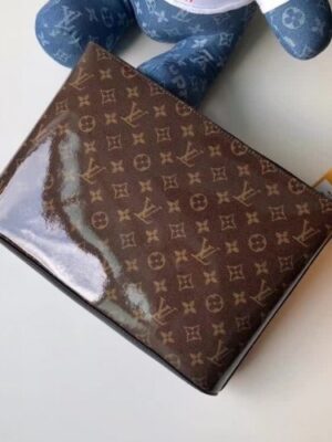 Louis Vuitton Replica Men’s Pochette Cosmos Clutch M63271 Monogram Glaze Canvas 2018