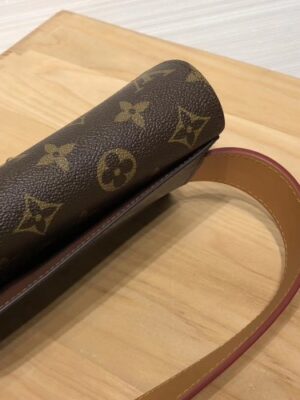 Louis Vuitton Replica Monogram Canvas S Lock Belt Pouch PM/MM/GM Bag M44667/M68549/M68550 2019