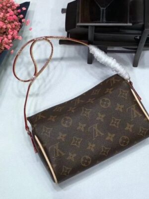 Louis Vuitton Replica Monogram Canvas Shoulder Bag M51900 2018