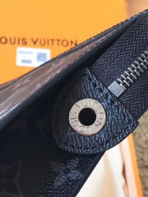 Louis Vuitton Replica Monogram Eclipse Split Pochette Voyage MM Bag M63039 SiLV Replicaer 2018