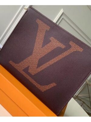 Louis Vuitton Replica Monogram Giant Canvas Toiletry Pouch 26 Bag M47542