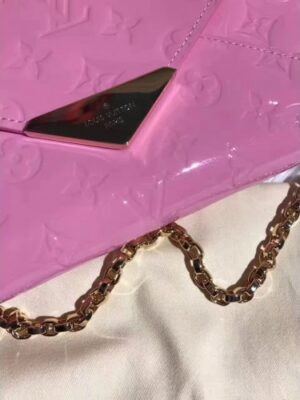 Louis Vuitton Replica Monogram Vernis Leather Envelope Clutch on Chain M90990 Pink