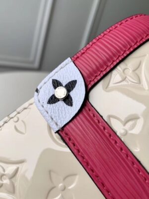 Louis Vuitton Replica Monogram Vernis Patent Leather LV Replica Wynwood Bag M90442 Creme 2019