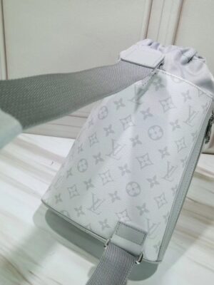 Louis Vuitton Replica Monogram White Canvas Chalk Sling Bag M44629 2019