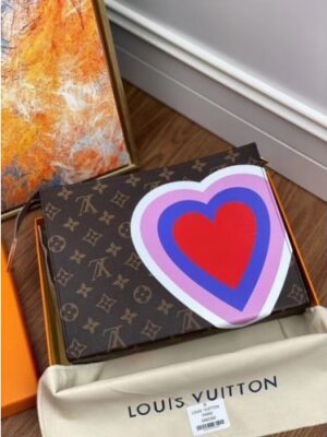 Louis Vuitton Replica Monogram canvas  Game On Toiletry Pouch 26 M80282