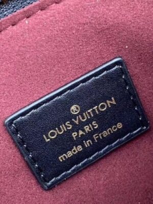 Louis Vuitton Replica NeoNoe MM Bag In Black Leather M45497