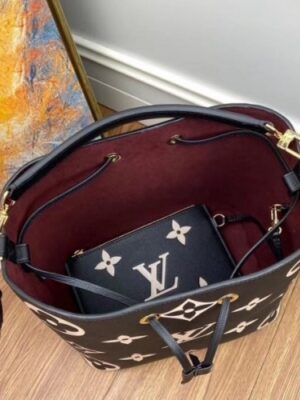 Louis Vuitton Replica NeoNoe MM Bag In Black Leather M45497