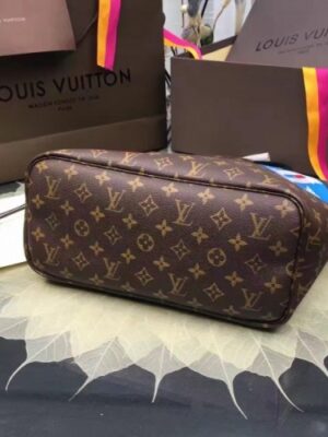 Louis Vuitton Replica Neverfull MM Bag Monogram World Tour M42844