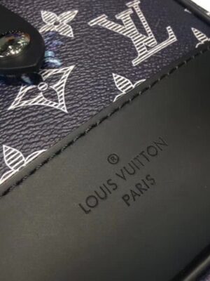 Louis Vuitton Replica Original Leather Elephant  Print  Men’s Mini Shoulder Bag M54246 Black 2017