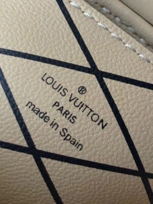 Louis Vuitton Replica Petite Malle Mini Box Clutch/Bag Charm Monogram