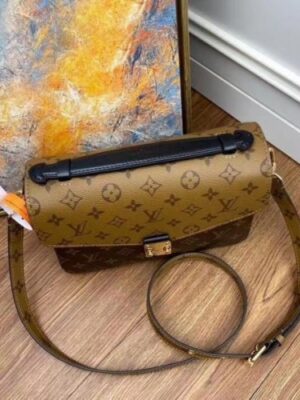 Louis Vuitton Replica Pochette Metis Bag Monogram Reverse M44876