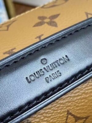 Louis Vuitton Replica Pochette Metis Bag Monogram Reverse M44876