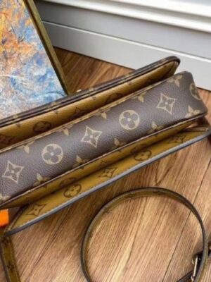 Louis Vuitton Replica Pochette Metis Bag Monogram Reverse M44876