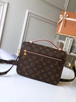 Louis Vuitton Replica Pochette Metis Monogram Canvas M41465