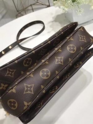 Louis Vuitton Replica Pochette Metis in Monogram Canvas M43991 2018