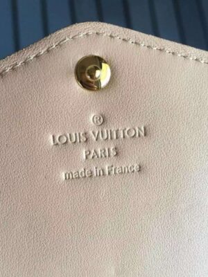 Louis Vuitton Replica SARAH WALLET MONOGRAM VERNIS Dune M90209