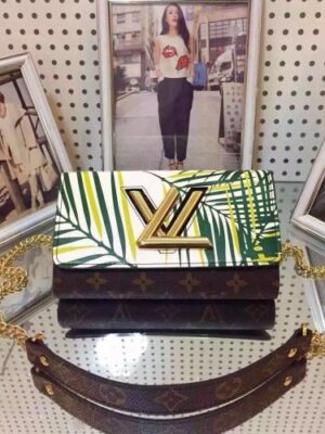 Louis Vuitton Replica  TWIST CHAIN WALLET M61604 VERT BLANC