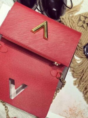 Louis Vuitton Replica TWIST CHAIN WALLET M62334 RED