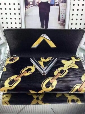 Louis Vuitton Replica TWIST CHAIN WALLET M67226 NIOR