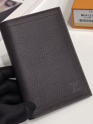 Louis Vuitton Replica Utah Leather Passport Cover M64137