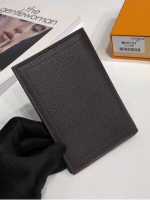 Louis Vuitton Replica Utah Leather Passport Cover M64137