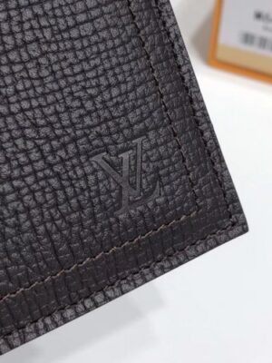 Louis Vuitton Replica Utah Leather Passport Cover M64137