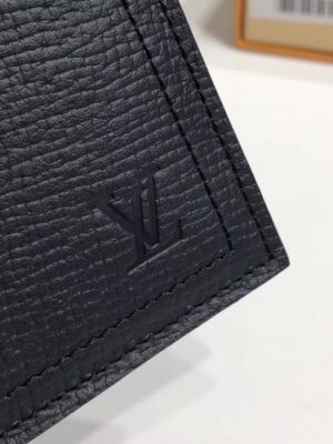 Louis Vuitton Replica Utah Leather Passport Cover M64504